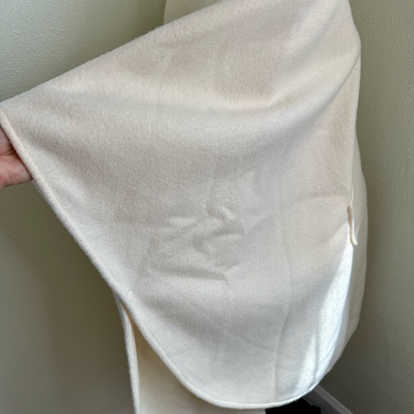 Bridge Gate Ivory Women's Hooded Cape/Poncho Size S - Picture 8 of 9